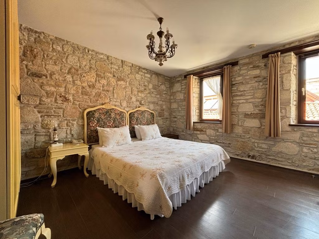 Griffon Boutique Hotel — 9