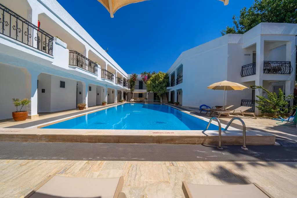 Halikarya Hotel — 8