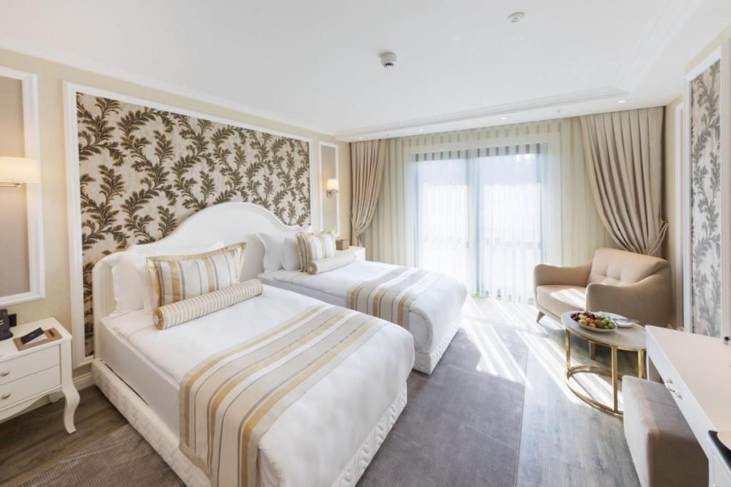 Hallmark Hotel & Spa — 9