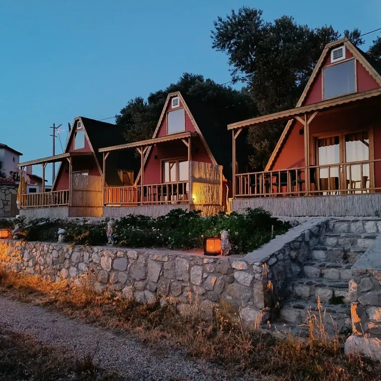 Hayela Bungolow Otel ve Restaurant Karaburun