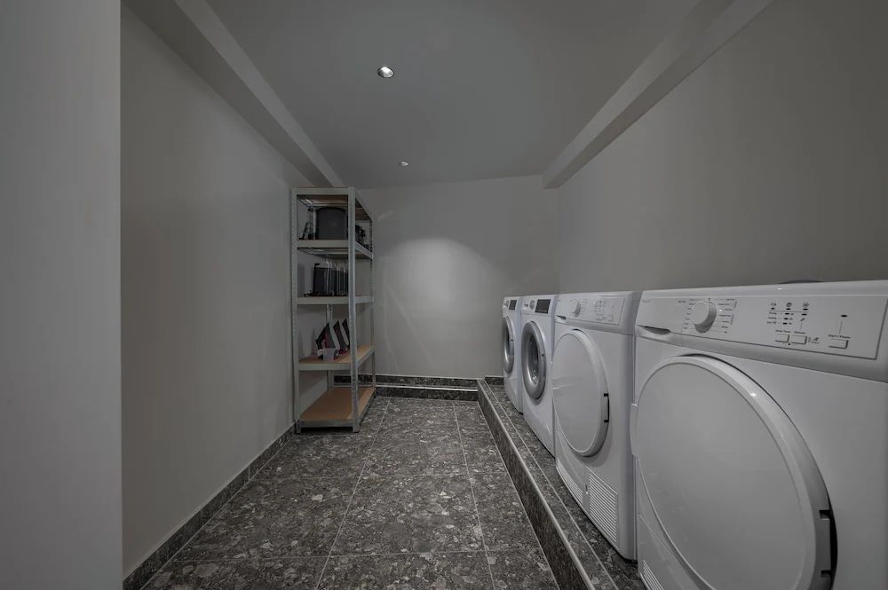 Hebrard Industrial Suites — 4