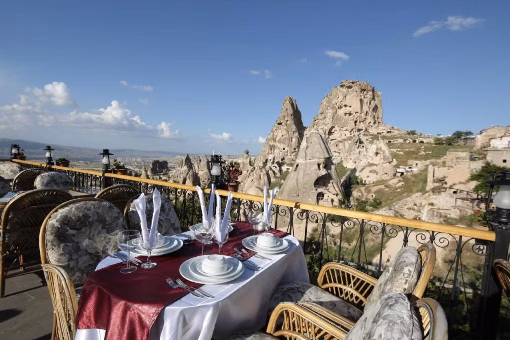 Hermes Cave Hotel — 3