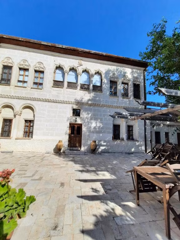 Hikmets House — 8