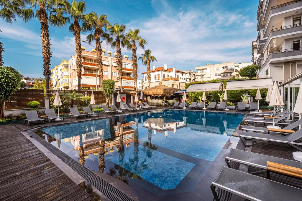 Hma Hotel & Suites