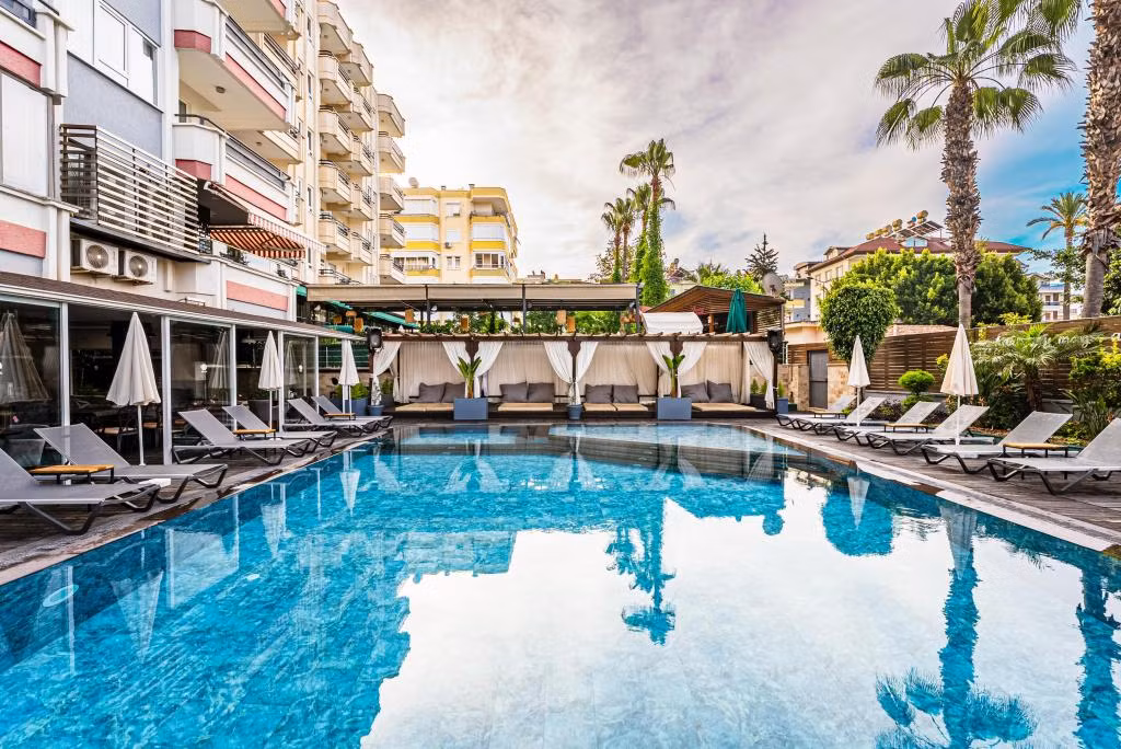 Hma Hotel & Suites — 6