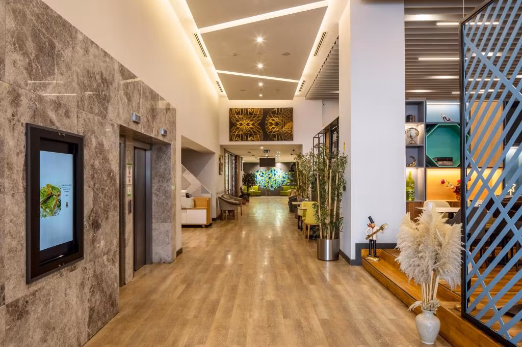 Holiday Inn Sisli — 6