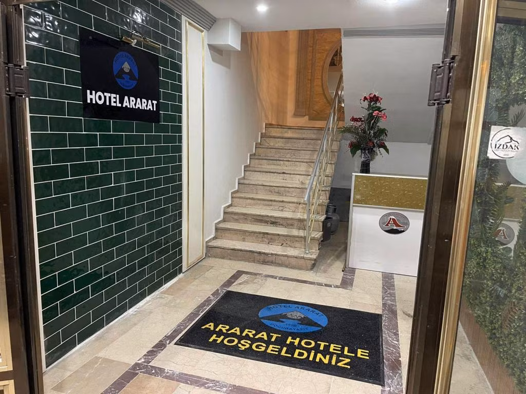 Hotel Ararat — 6