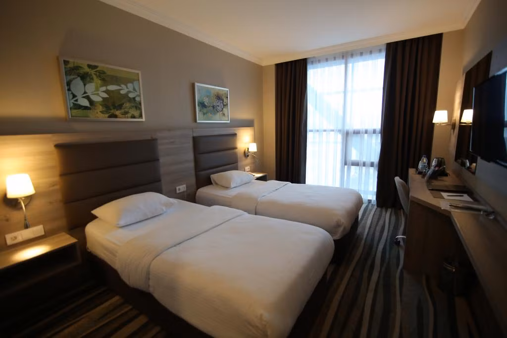 Hotel Excellence Inn — 2