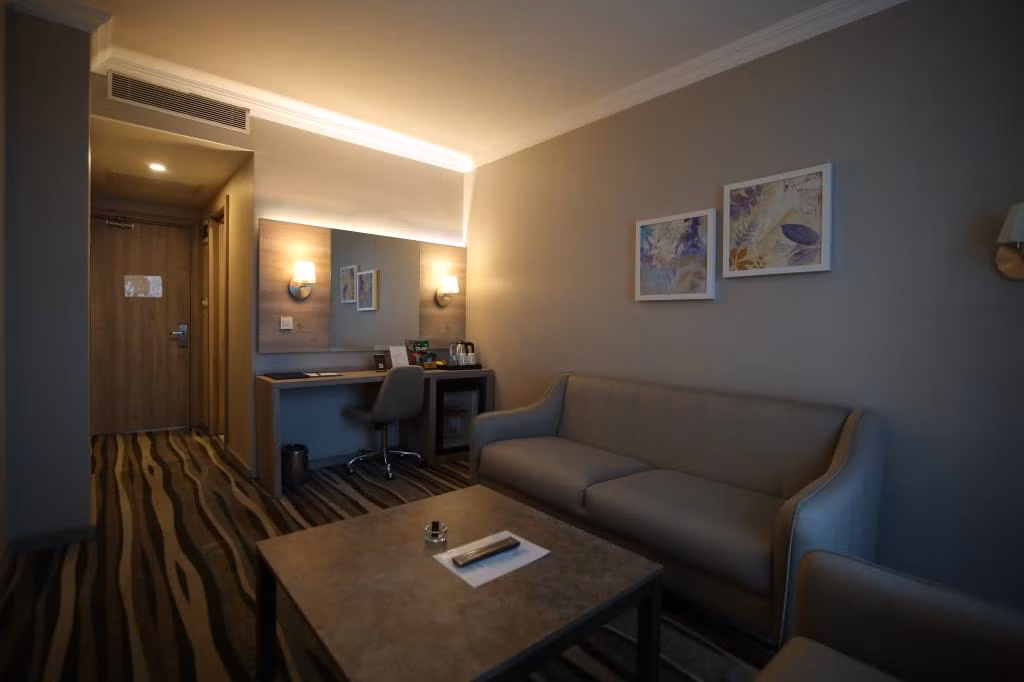 Hotel Excellence Inn — 5