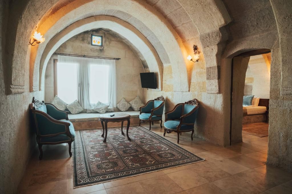 Hu Of Cappadocia — 4