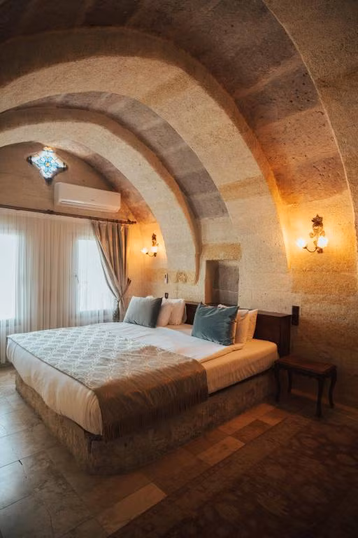Hu Of Cappadocia — 9