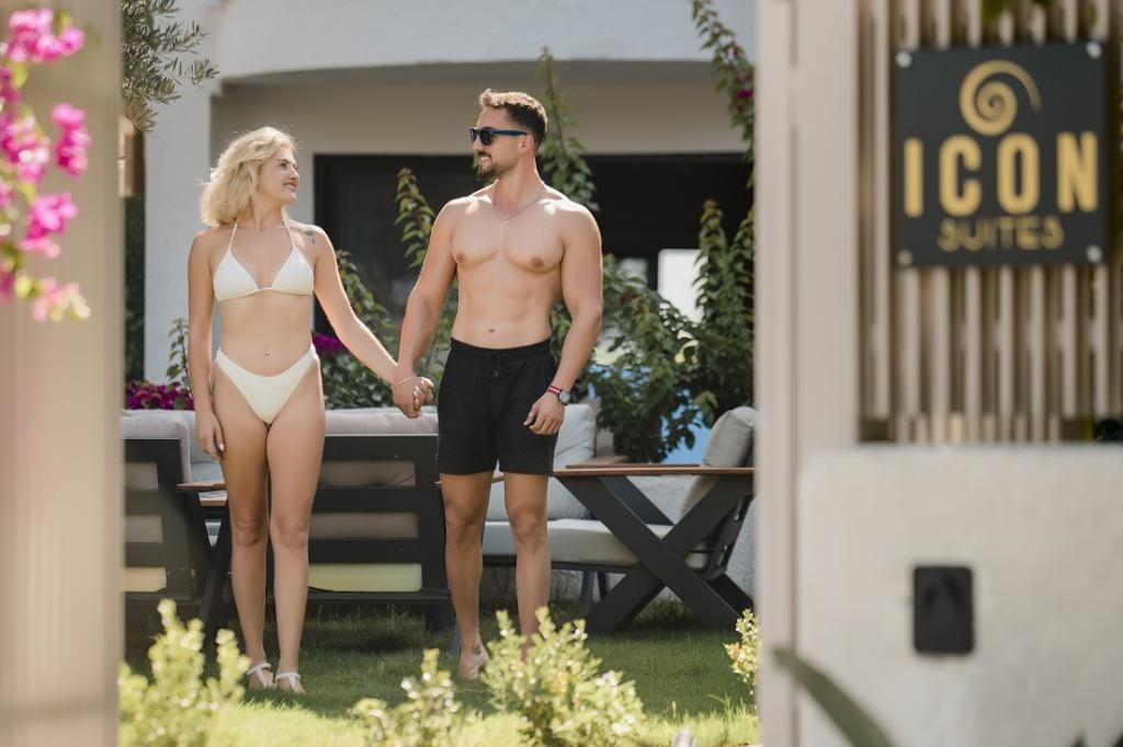 Icon Beach Suites Hotel  — 3