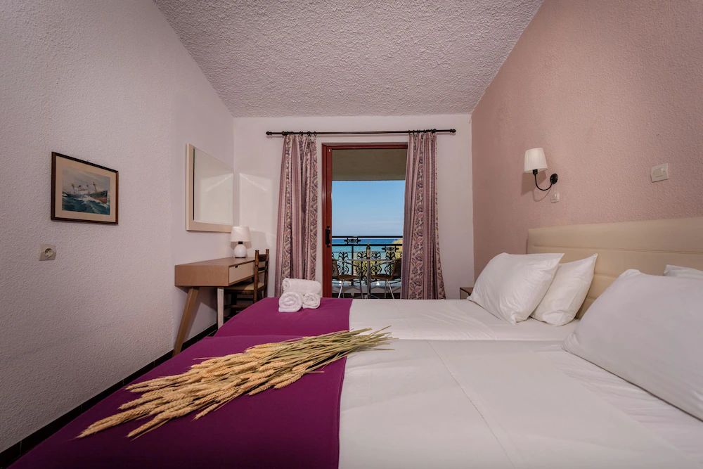 Iliessa Beach Hotel — 8