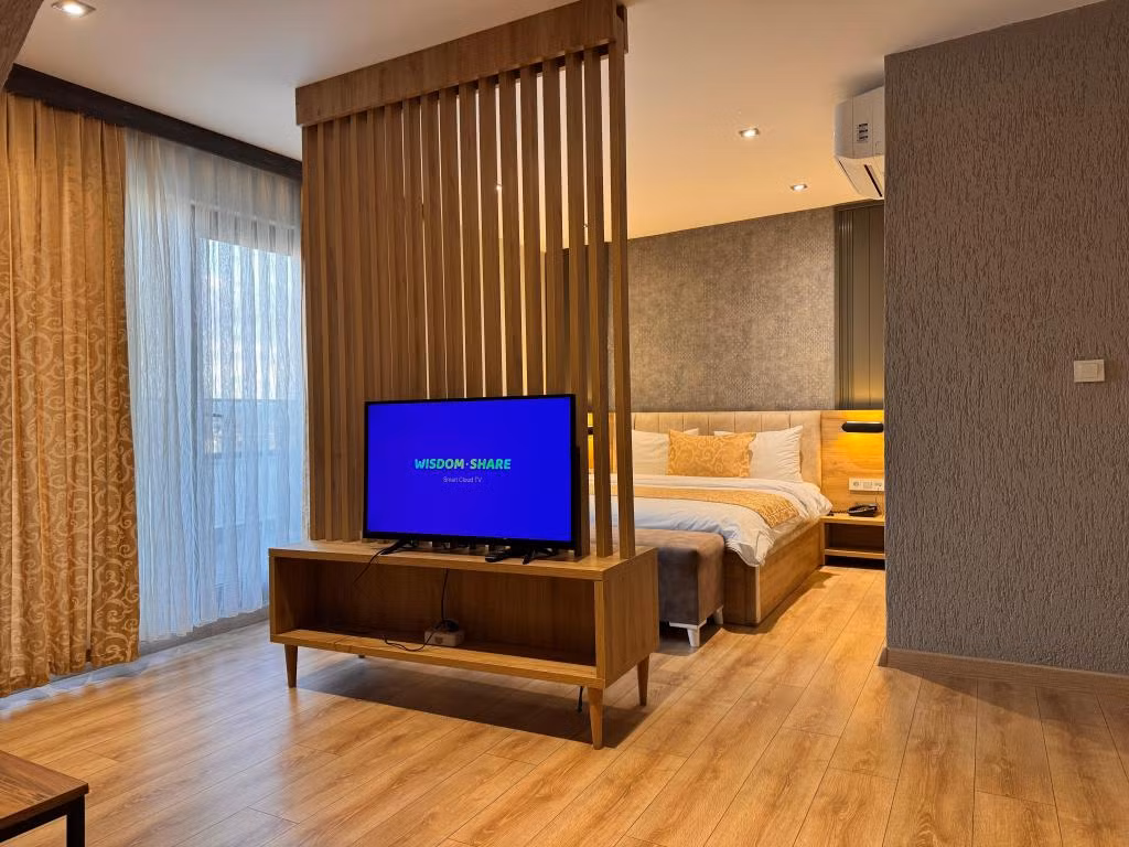 Inn Port Hotel — 9