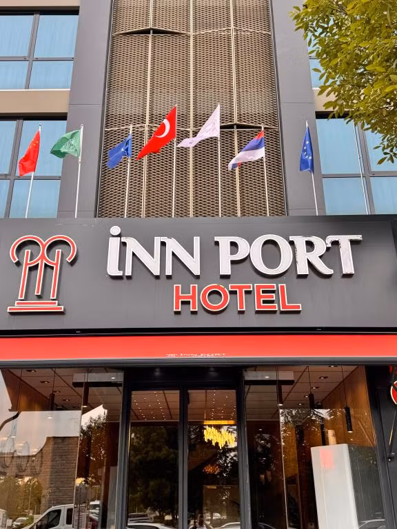 Inn Port Hotel