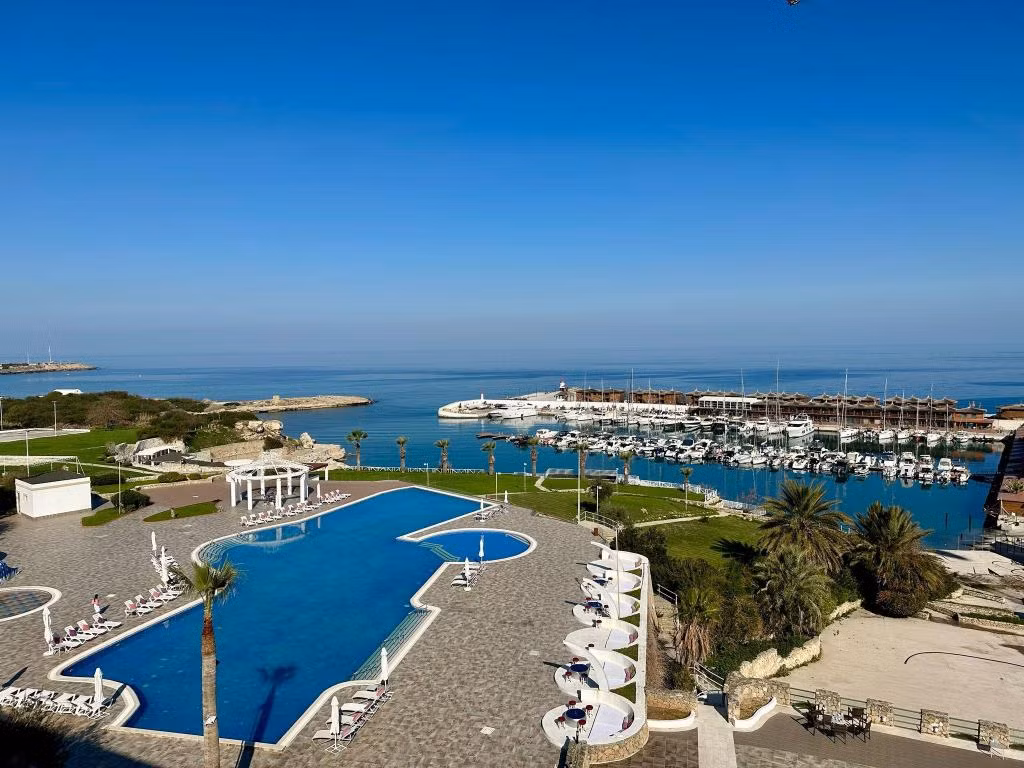 Jasmine Court Hotel — 7
