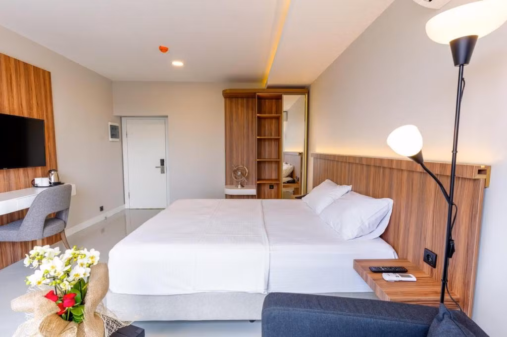Joyful Hotel By GNL — 6