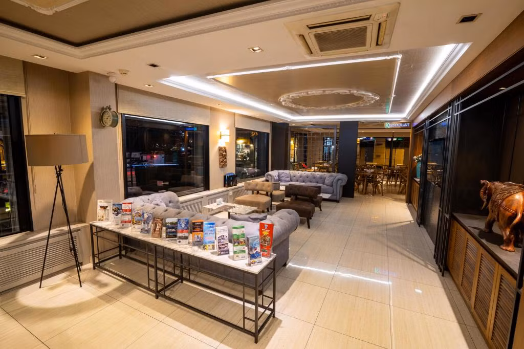 K Suites Hotel — 9