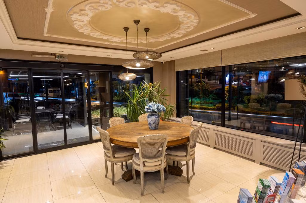 K Suites Hotel — 6