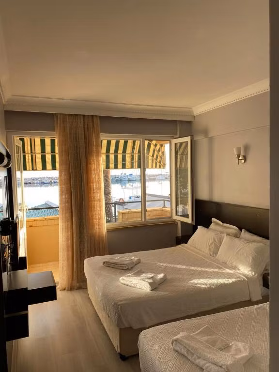 Küçükkuyu Gümüş Otel — 4