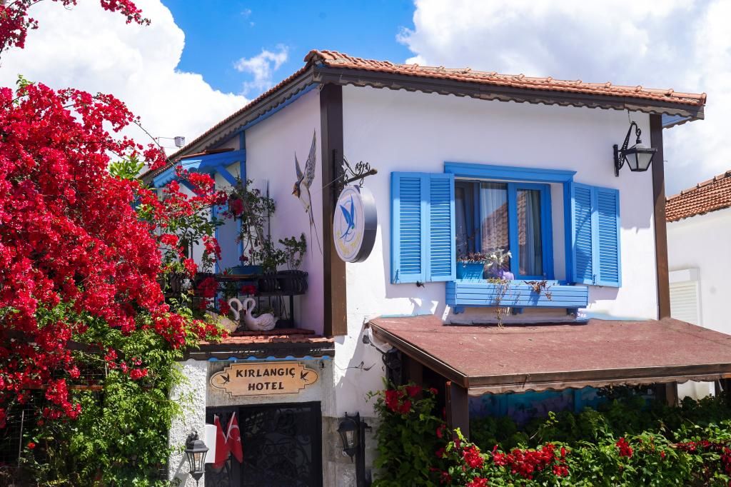 Kırlangıç Pansiyon Sığacık