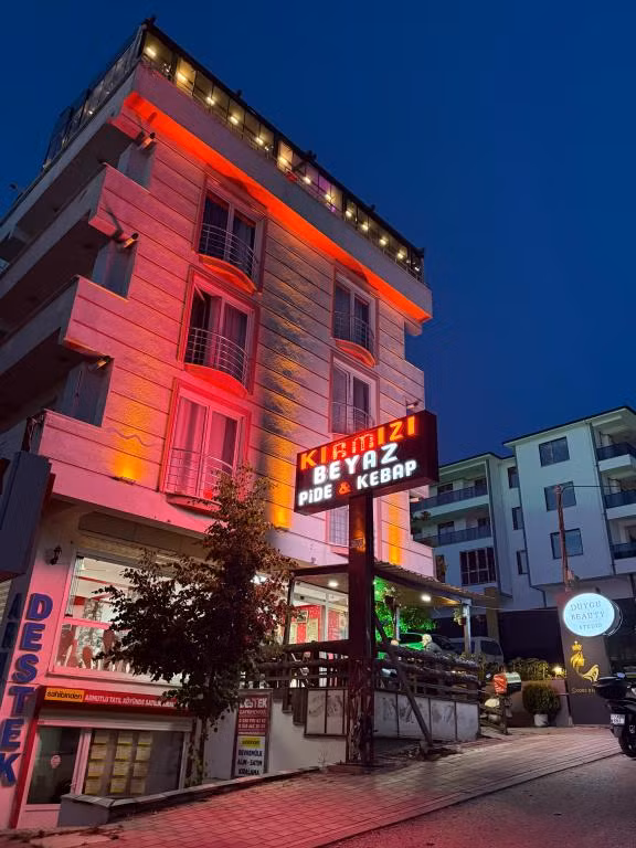 Kırmızı Beyaz Apart — 8