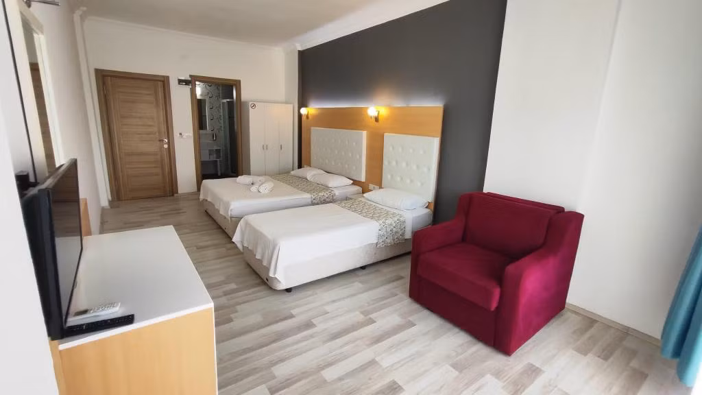 Kaş Uğur Otel — 6