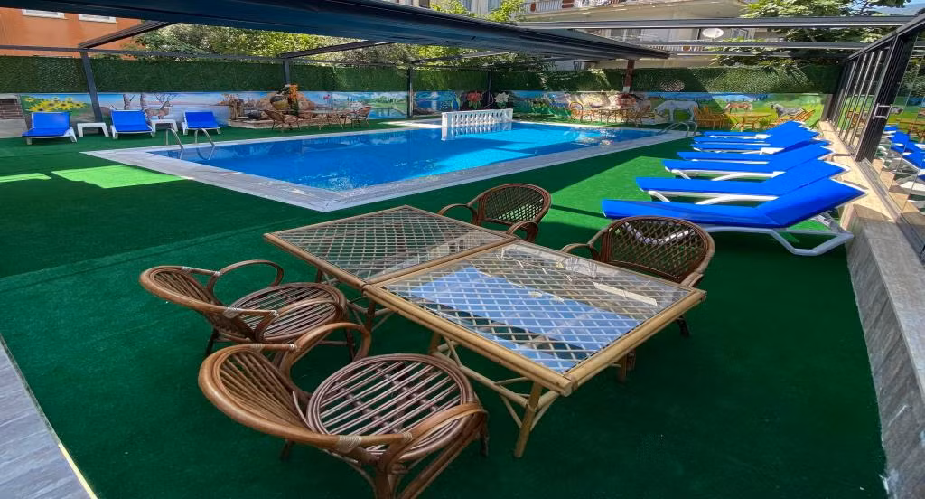 Kadeer Hotel — 4