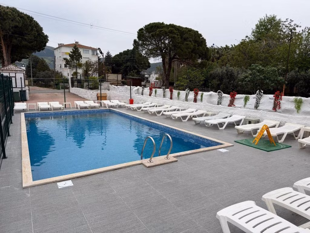 Kafkas Motel — 2