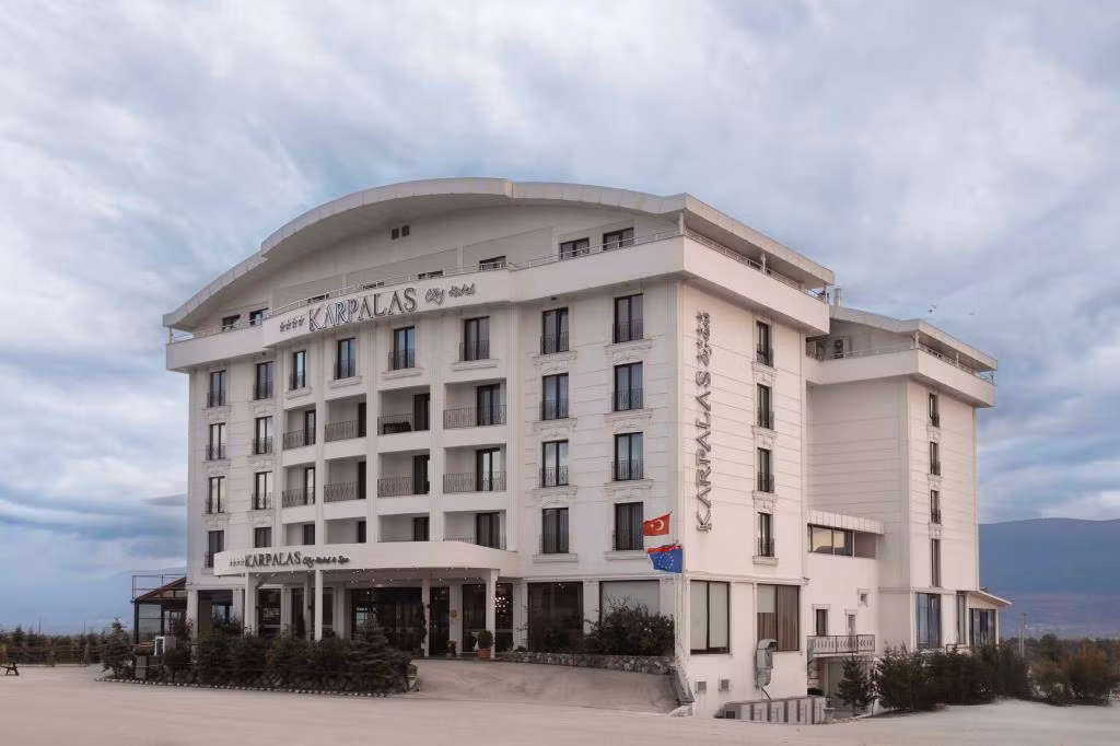 Karpalas City Hotel & Spa — 4