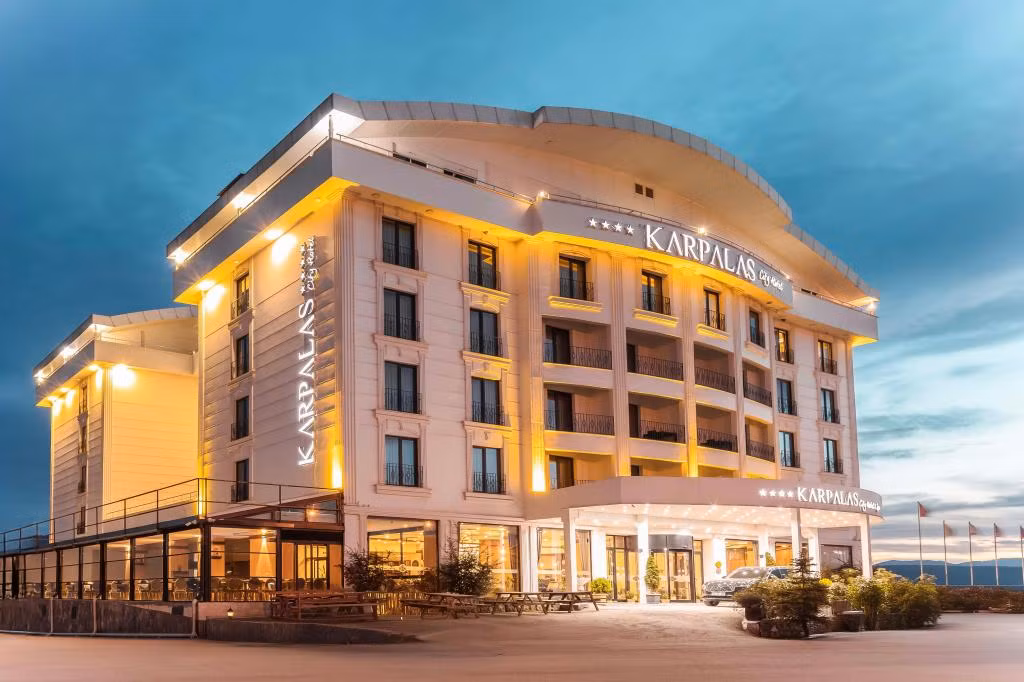 Karpalas City Hotel & Spa — 3
