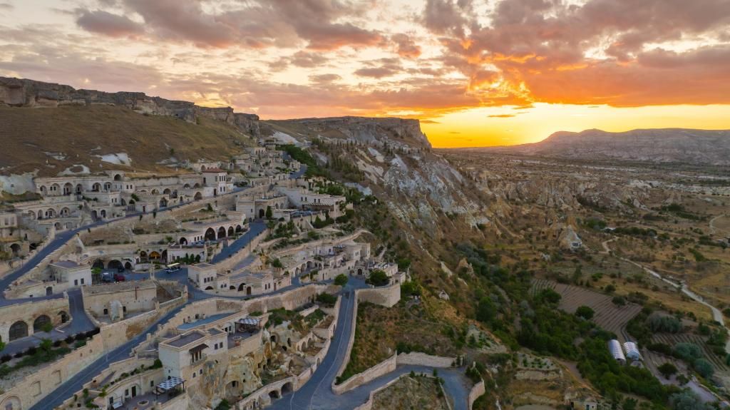 Kayakapı Premium Caves Cappadocia — 7