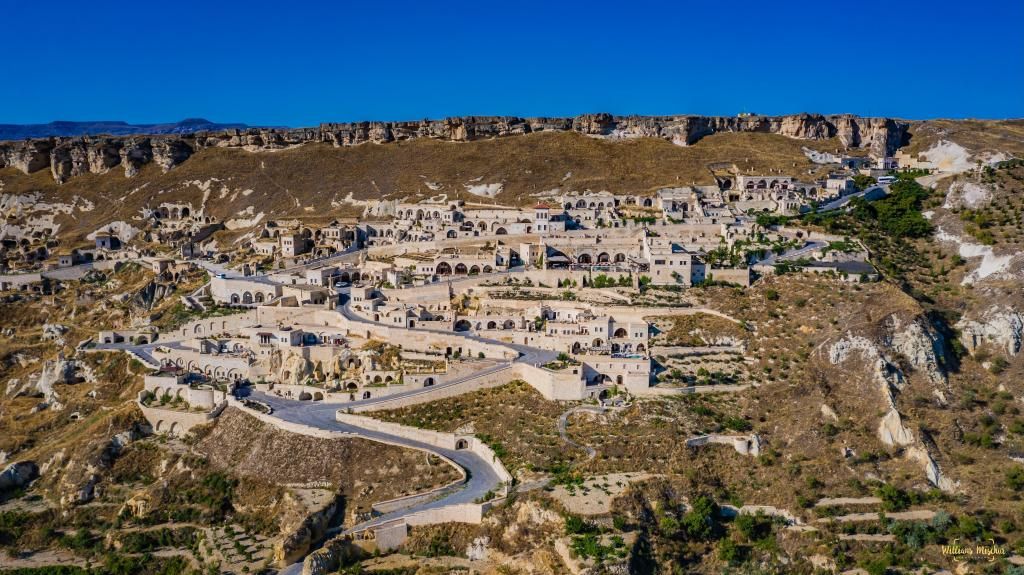 Kayakapı Premium Caves Cappadocia — 3