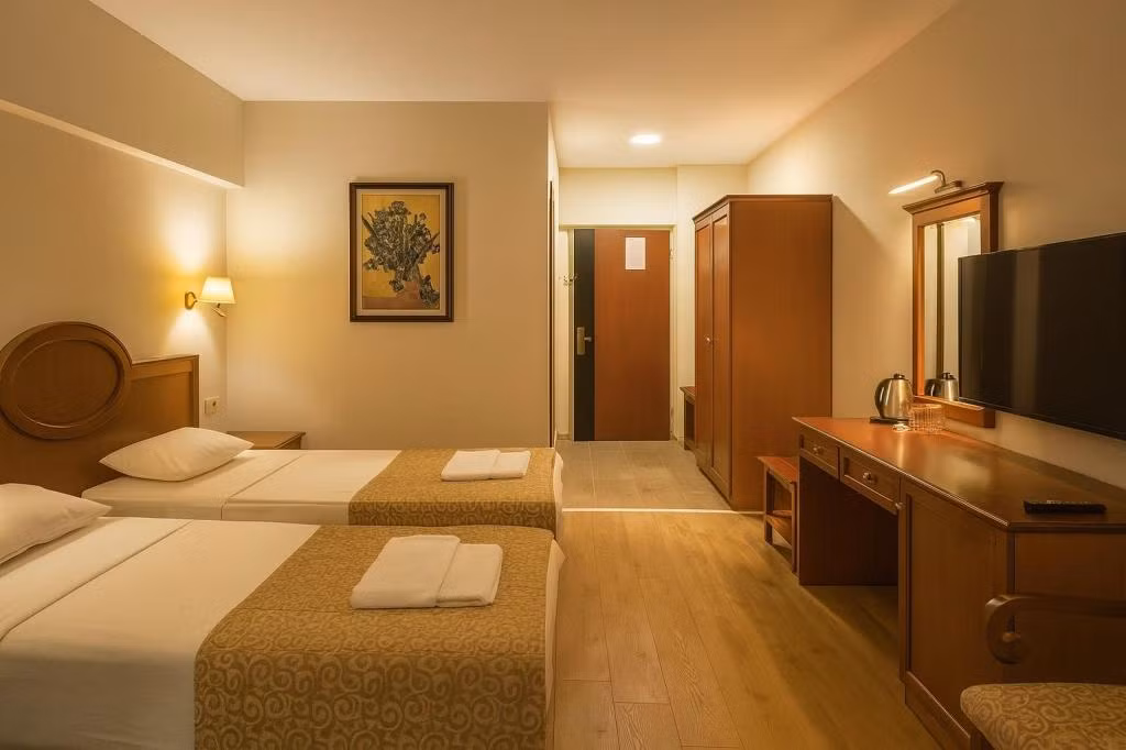 Kayhanbey Otel Kuşadası — 6