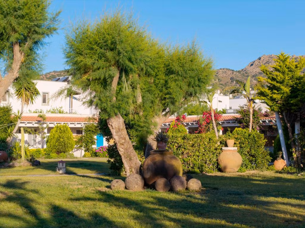 Kefi Beach & Suites — 8