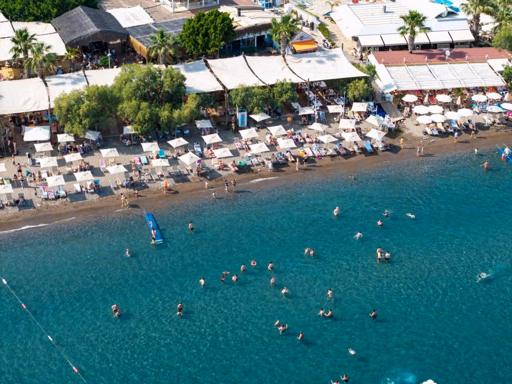 Kefi Beach & Suites