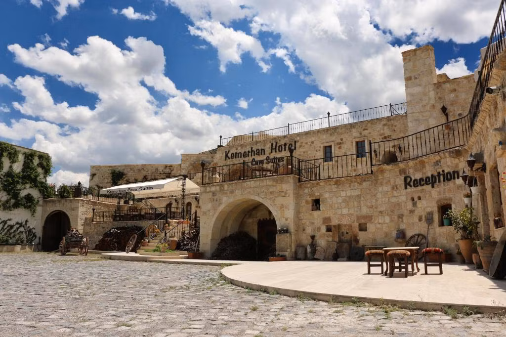 Kemerhan Cave Suites — 2