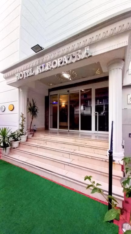 Kleopatra Hotel — 4