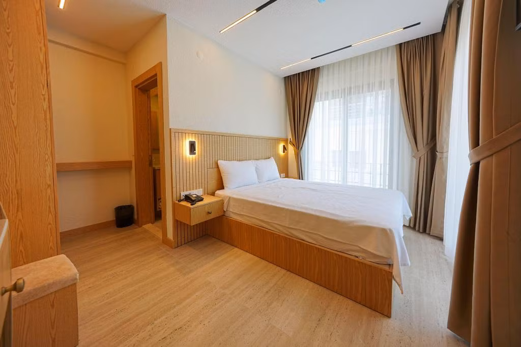 Kum Urla Otel — 8