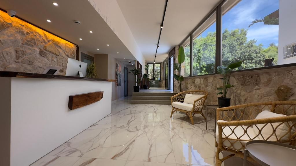 Loca Centre Hotel — 8