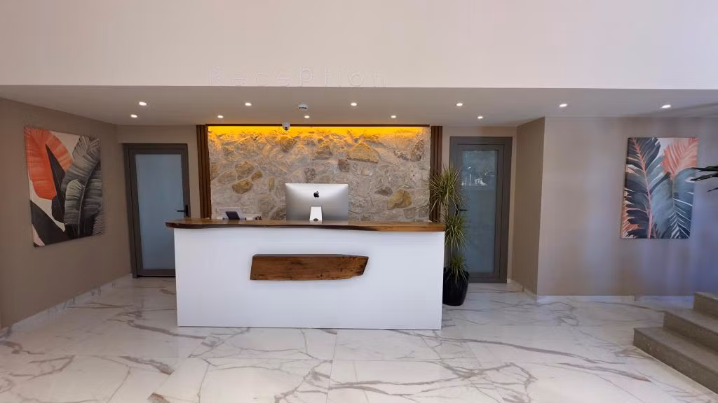 Loca Centre Hotel — 9