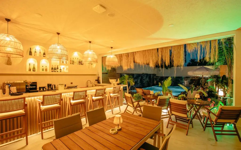 LOS Suites — 7