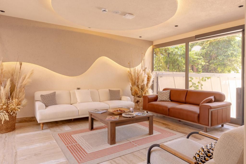 LOS Suites — 4