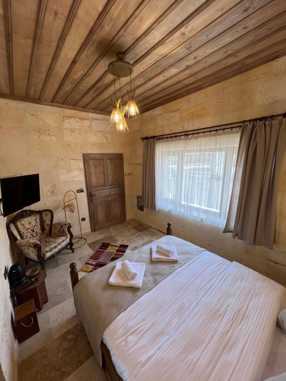 Library Cave House — 8