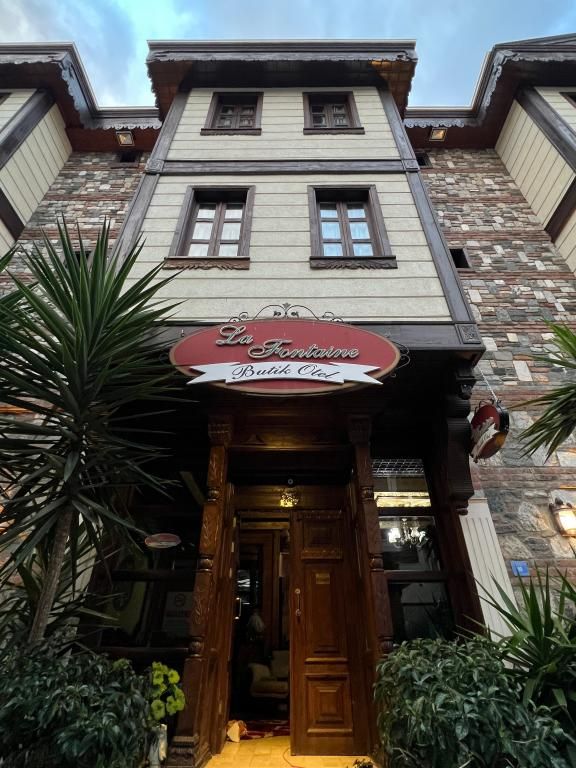 La Fontaine Butik Otel — 2