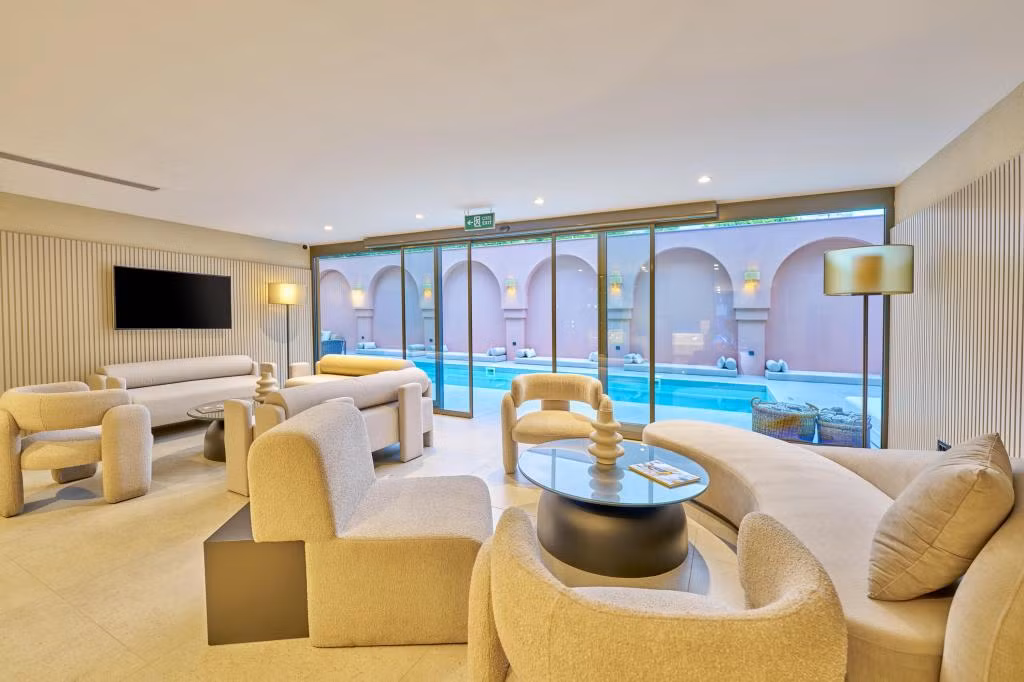 La Maja Hotel — 5