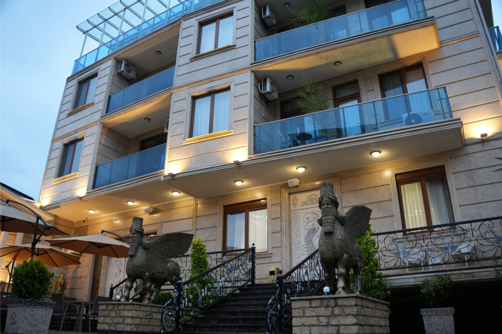 Lamassu Luxury Suites Batumi — 2