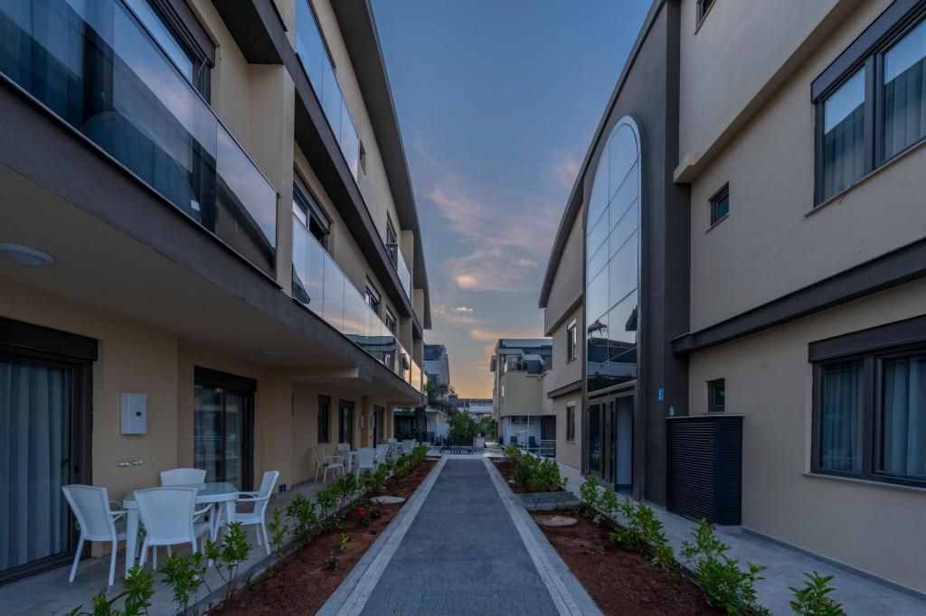 Lara Beach Homes — 5