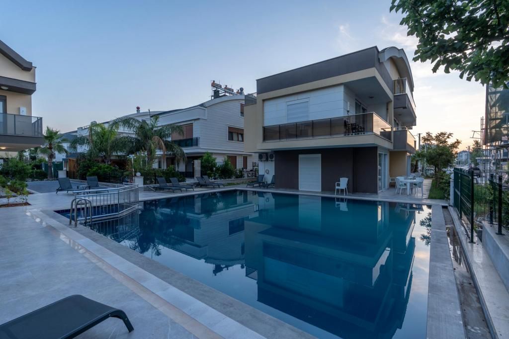Lara Beach Homes — 8