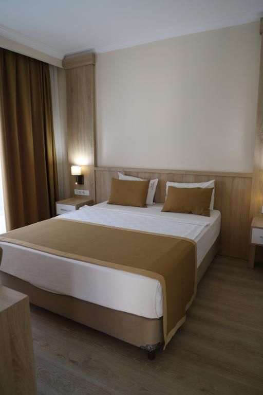 Lara Garden Hotel — 9